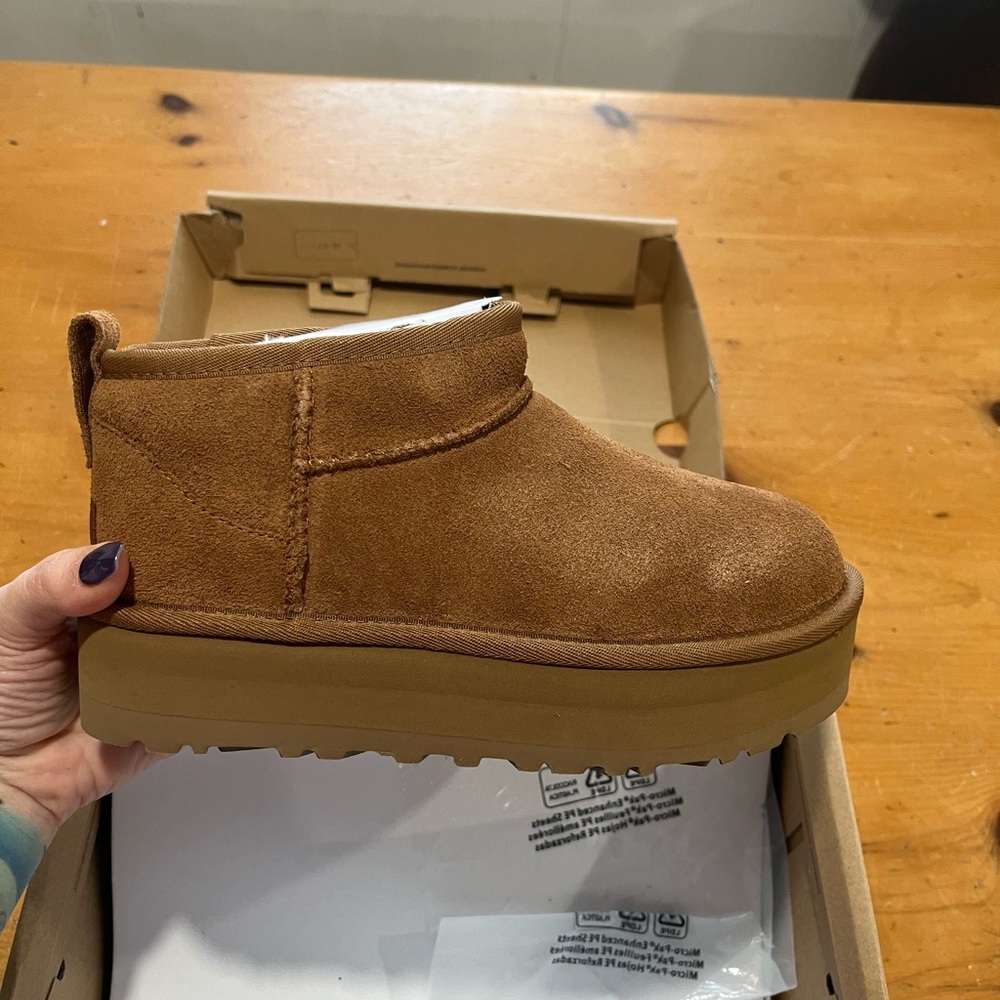 UGG Girls Platform Ultra Mini NWT - Picture 5 of 8